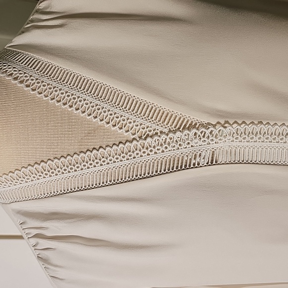 Carlisle 100% Silk Long Sleeve With Lace Blouse. Size 14. Elegant - Picture 2 of 12